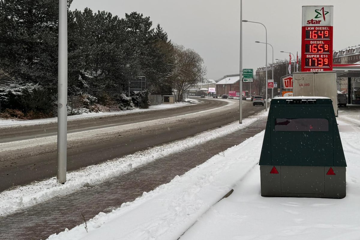 Superblitzer-entdeckt-Hier-schlittern-Raser-in-die-Falle