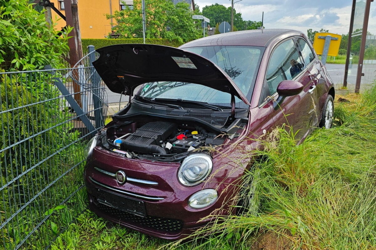 Schlimmer-Unfall-am-Morgen-11-J-hrige-an-Bushaltestelle-von-Auto-erfasst