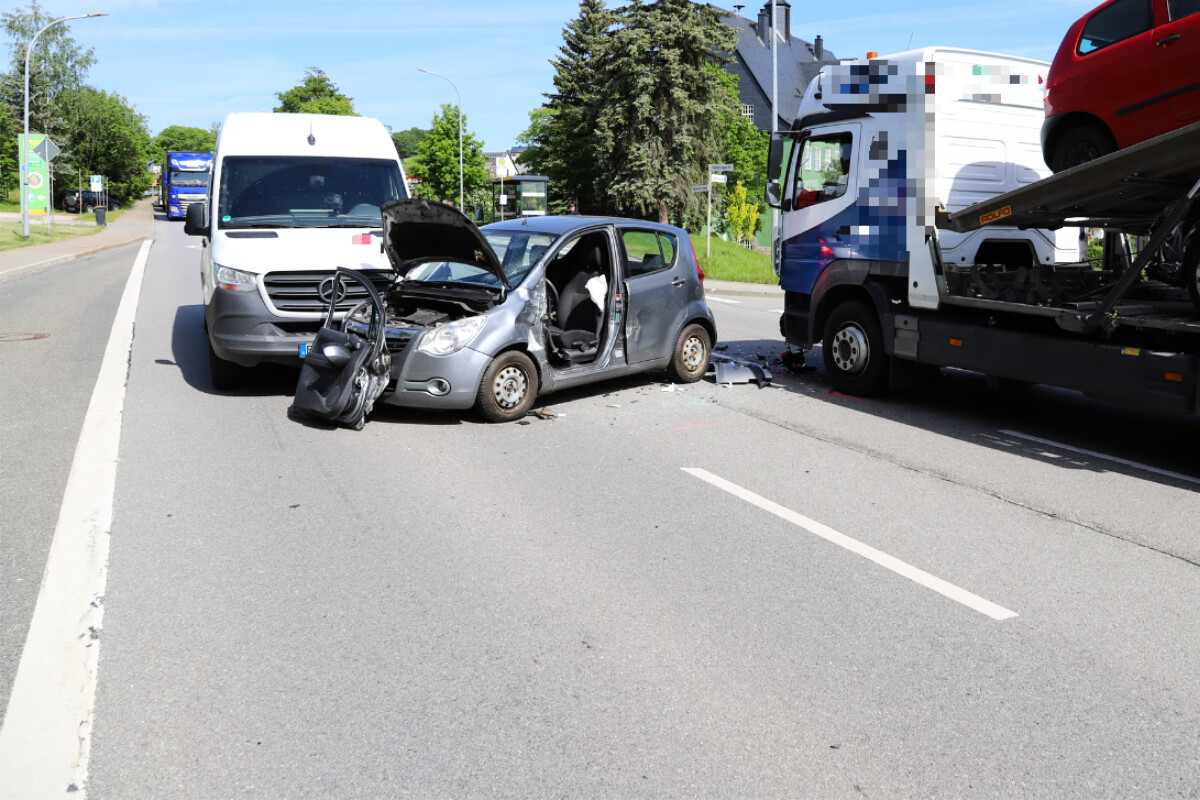 Unfall In Schwarzenberg: Vollsperrung Nach Heftigem Crash Im Erzgebirge