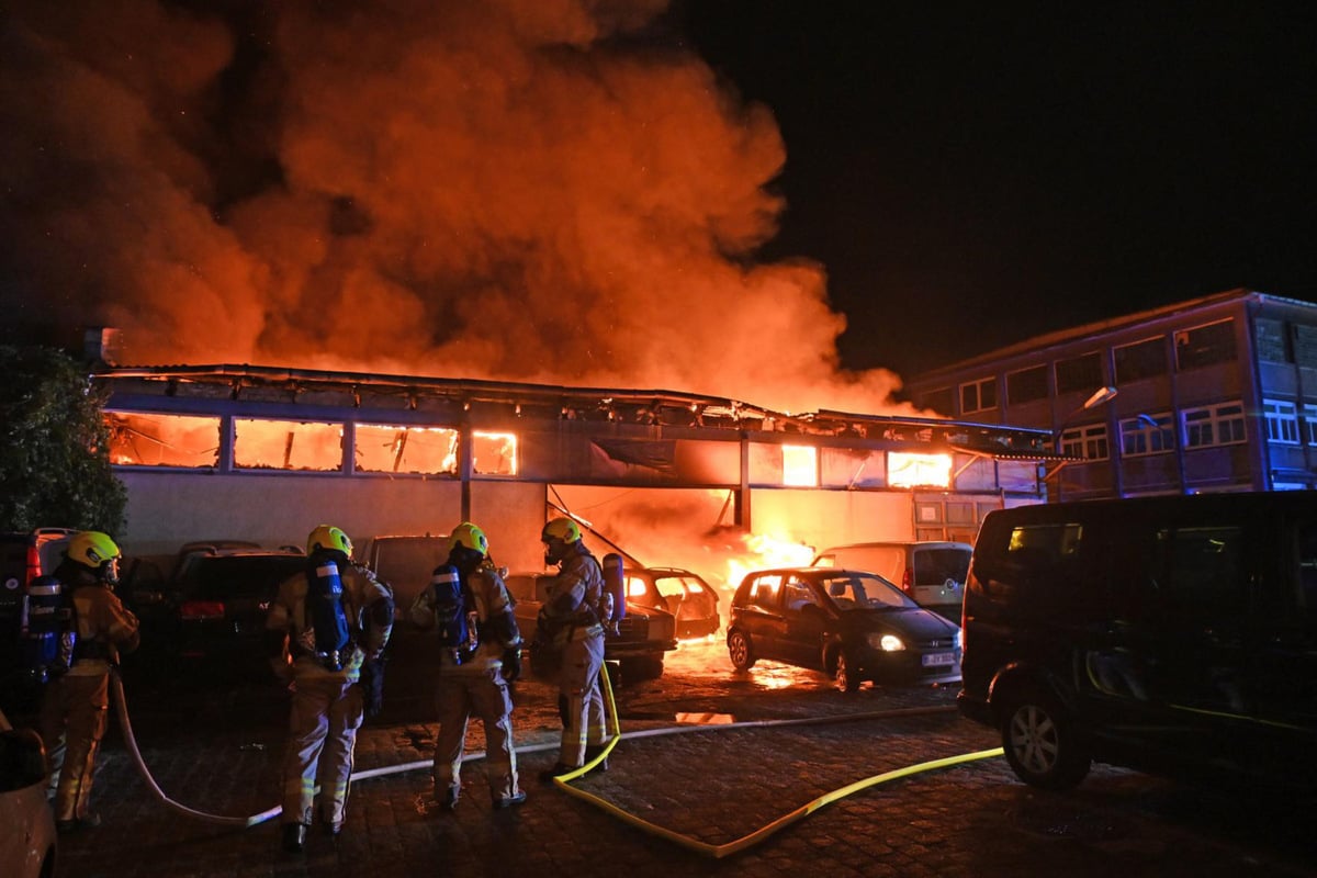 Autowerkstatt in Hohenschönhausen in Flammen