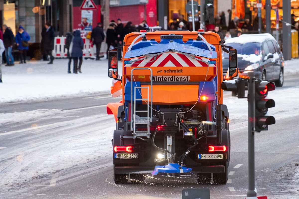 Kiwistar Targa Magnetica 'Achtung Winterdienst' – Adesivo Magnetico Per Auto, Resistente Fino A 150 Km/h, Rimovibile