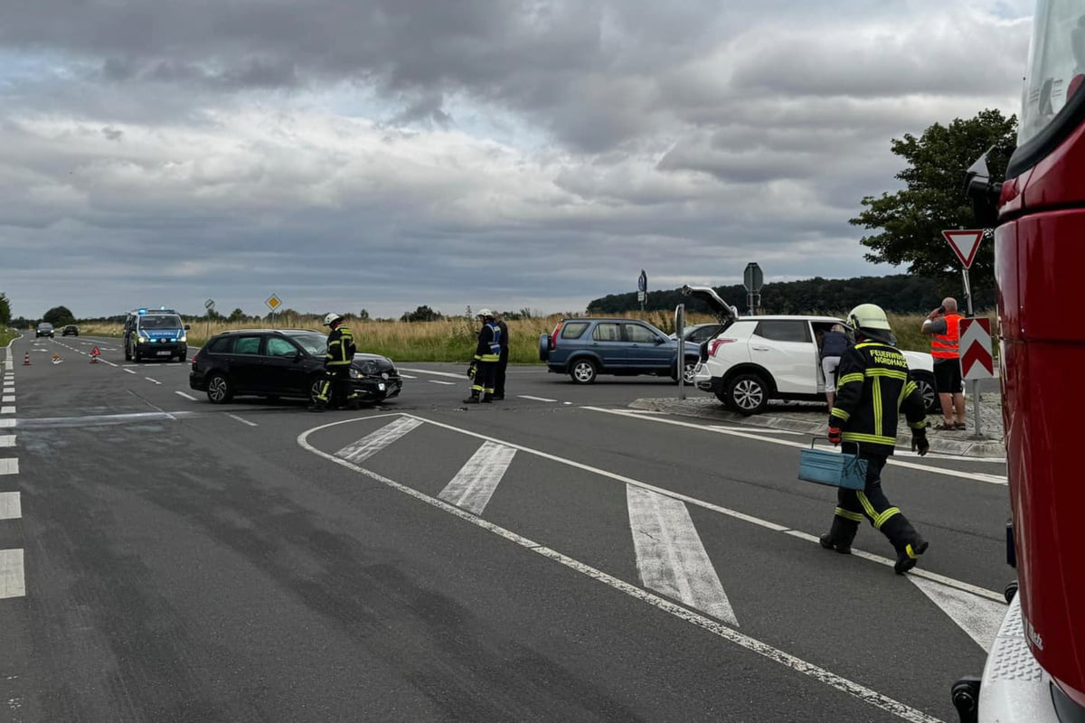 Vollsperrung im Harz: Zwei Verletzte nach Kreuzungs-Crash
