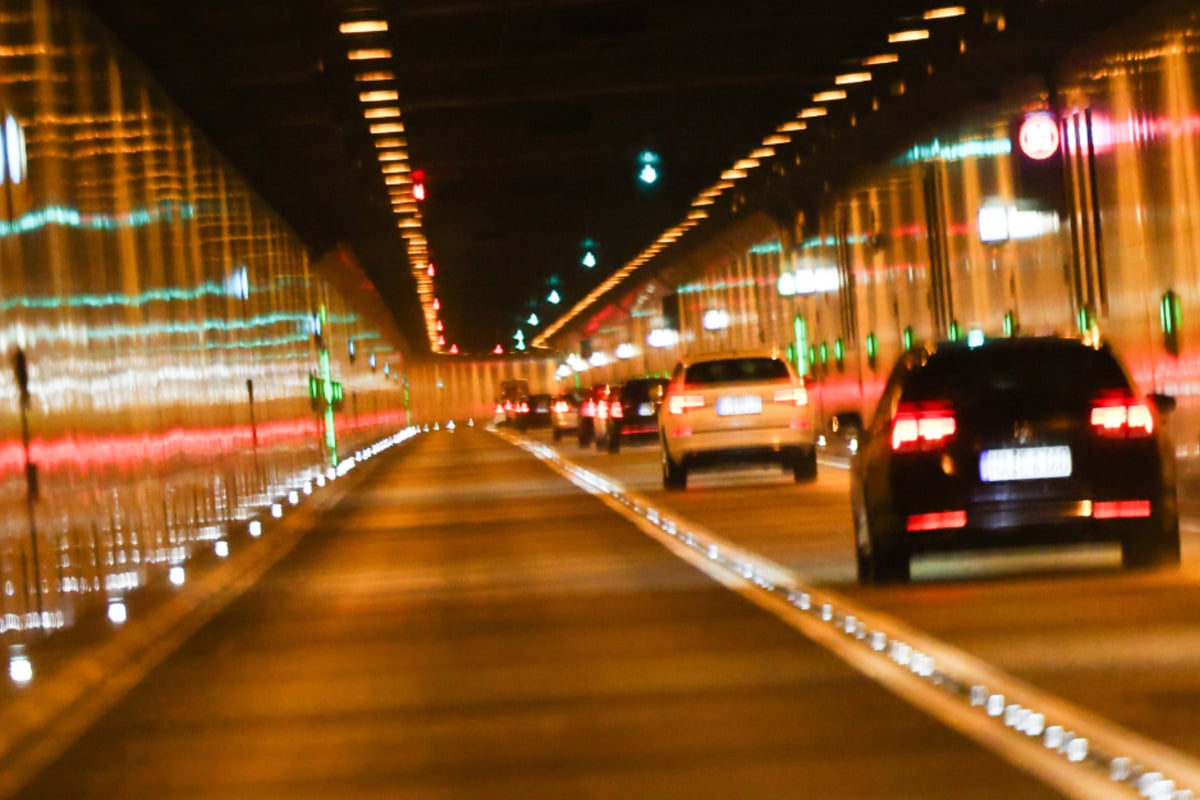 Streik-Elbtunnel-nur-eingeschr-nkt-befahrbar