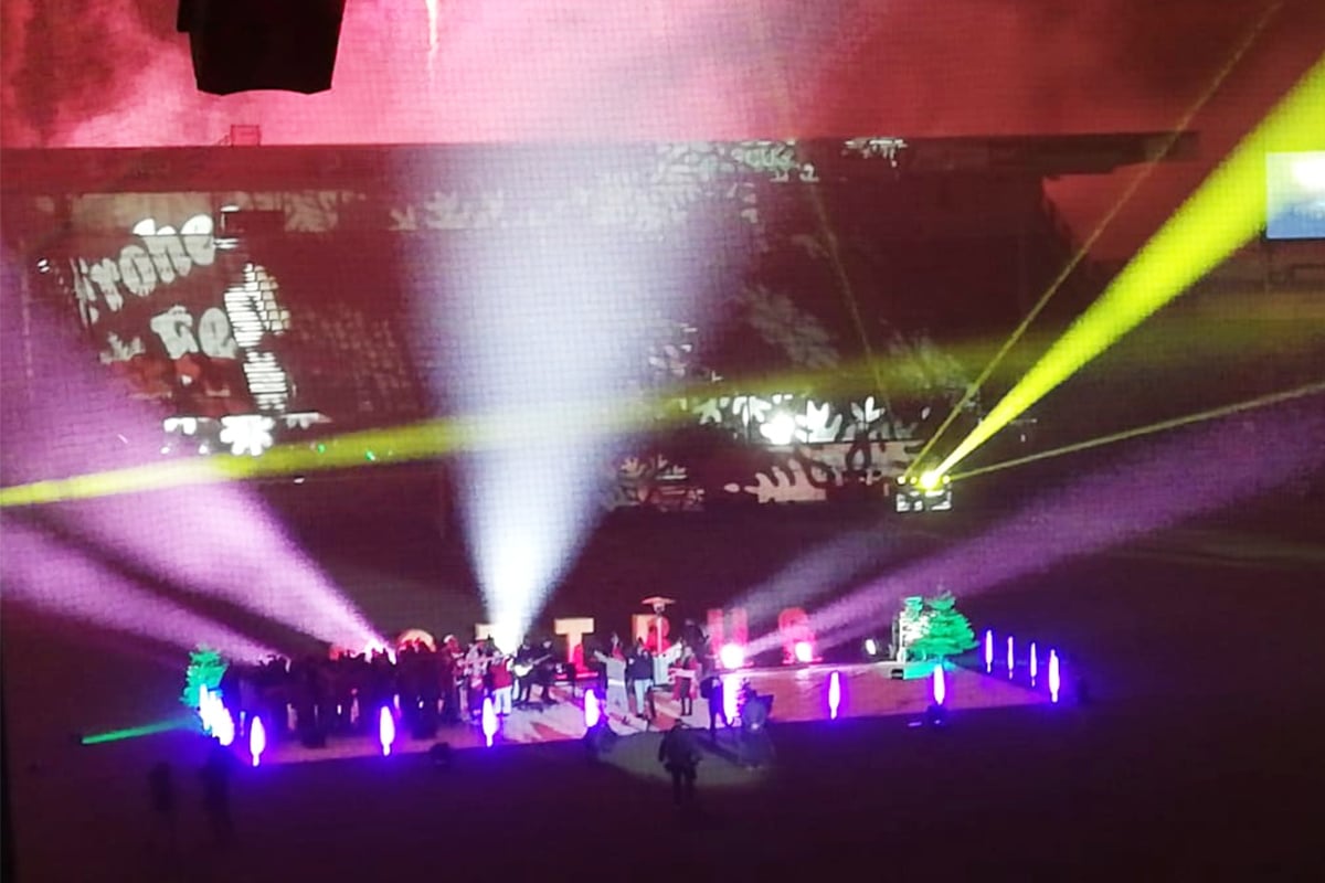 Halleluja-Cottbus-Torj-ger-trifft-auch-beim-Weihnachtssingen-die-hohen-T-ne-