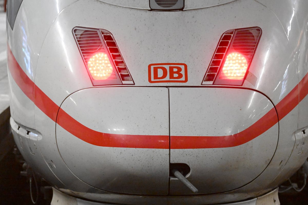Bahn-Chaos in Berlin: Brand in Kabelschacht legt Verkehr lahm!