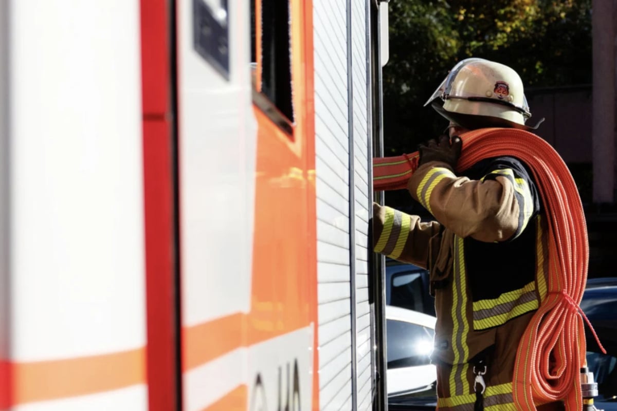 Einfamilienhaus in Erfurt brennt: Bewohner retten sich, Schaden von 120.000 Euro