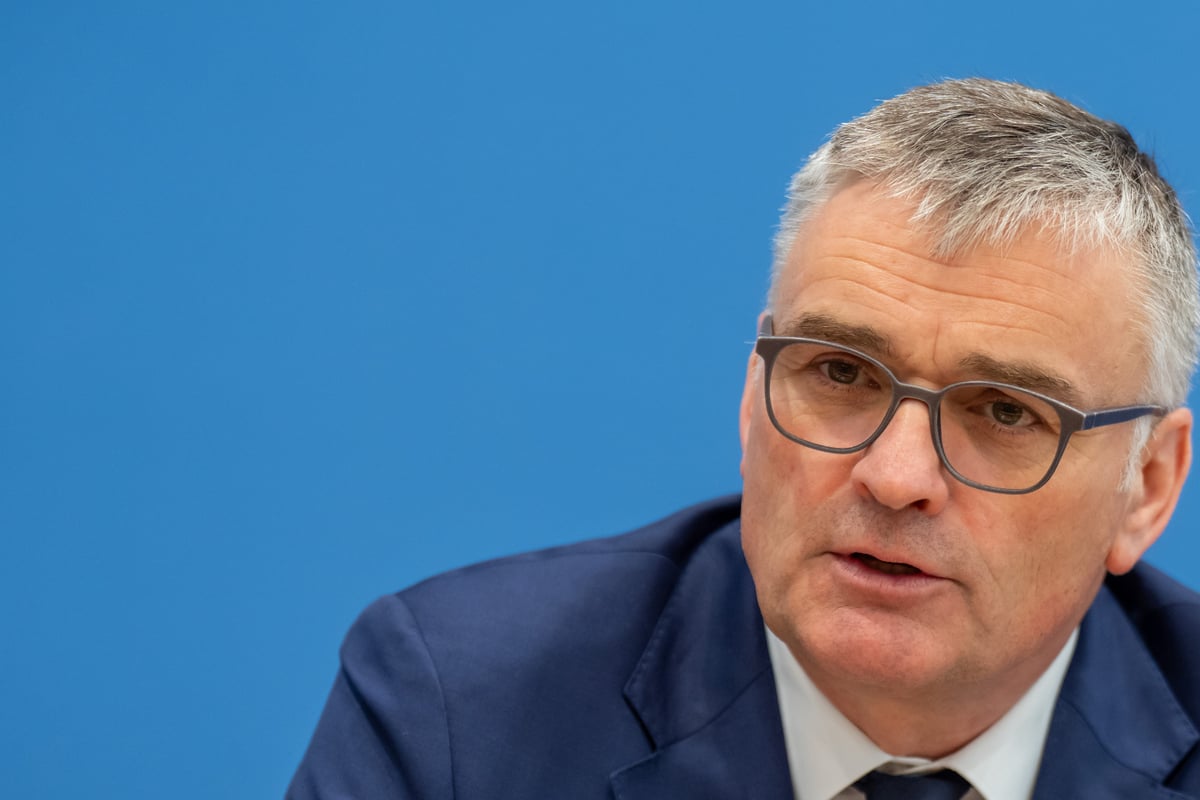 Stromberg-Merz-Vergleich: Jetzt schaltet sich Regierungssprecher Kornelius ein