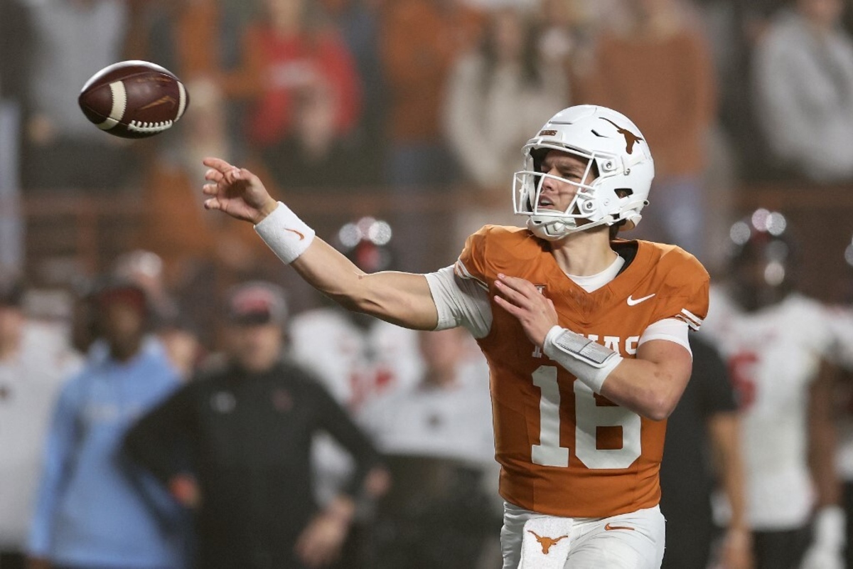 Arch Manning's Explosive Texas Football Debut Sends Fans Into Frenzy