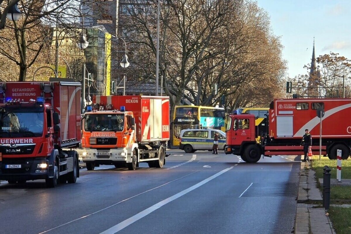 Gas-Austritt-am-Wittenbergplatz-Supermarkt-Mitarbeiter-reagieren-sofort
