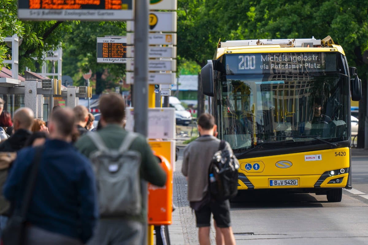 Umstellung bei BVG: Bargeld in Bussen bald passé