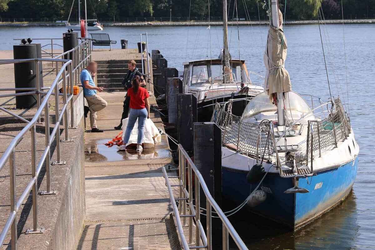 Passanten machen schreckliche Entdeckung am Rostocker Stadthafen