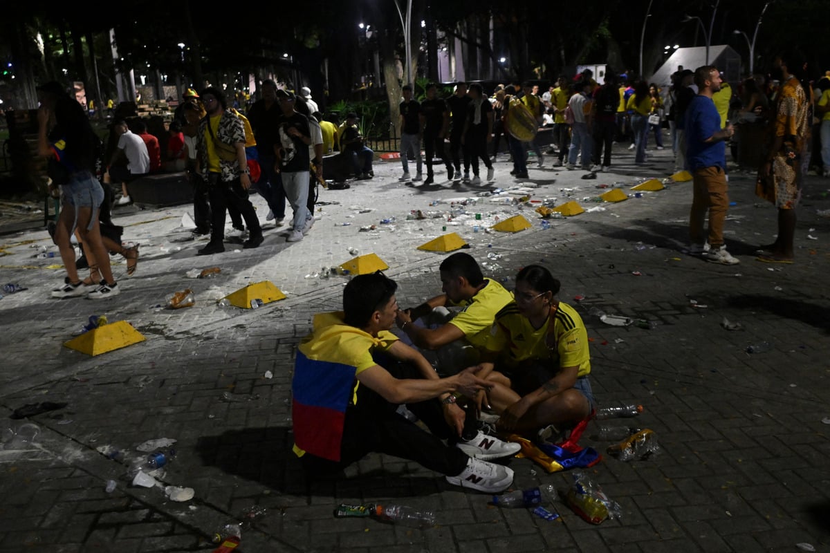 Fußball-Fans gehen aufeinander los! Fünf Tote überschatten Copa-Finale