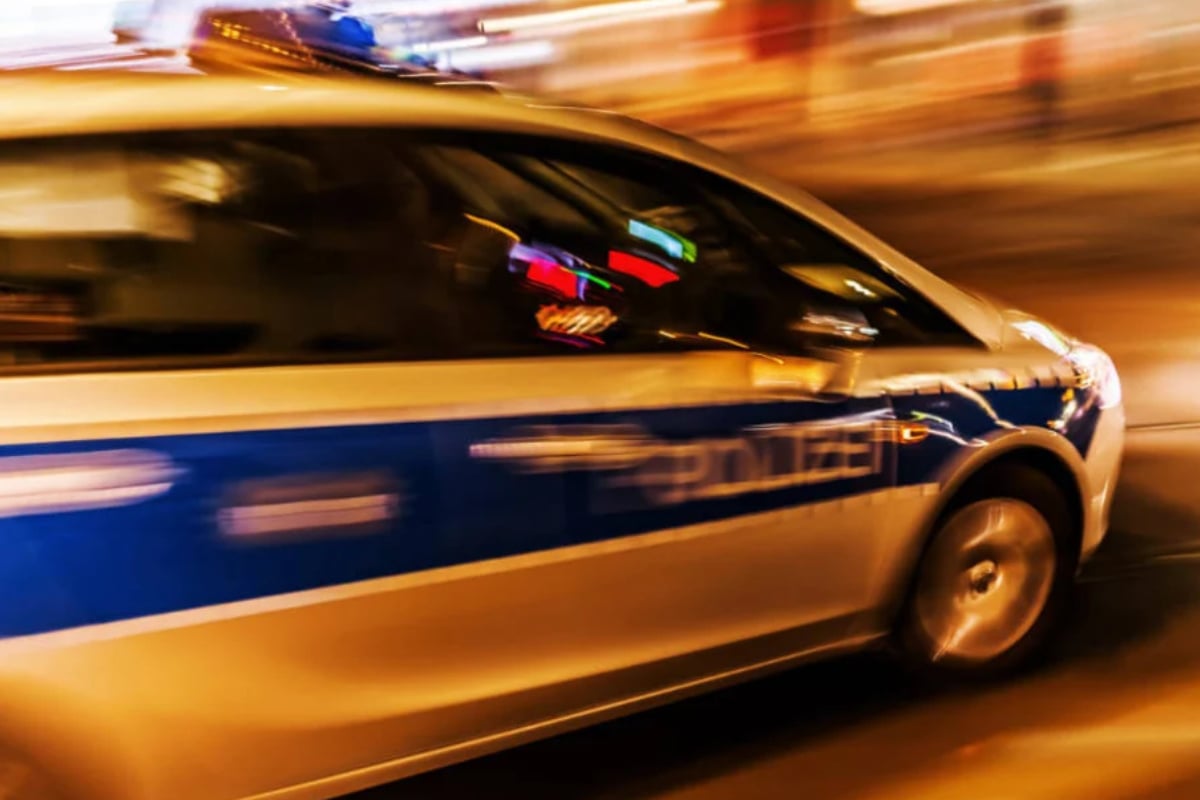 Kein Führerschein und über 2 Promille intus: Betrunkener Autofahrer baut Unfall