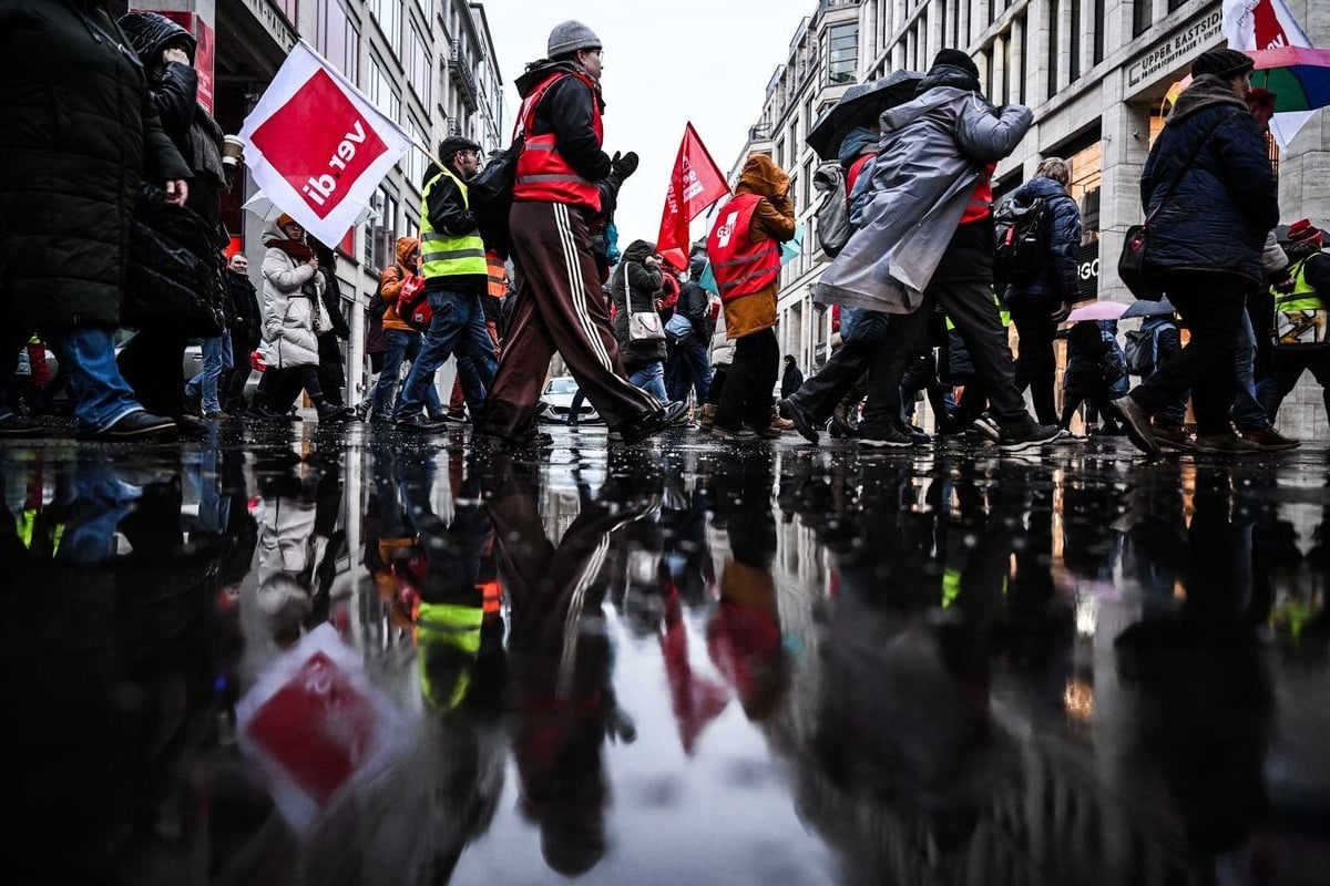 Lehrerstreiks-in-Ostdeutschland-Unterricht-k-nnte-ausfallen