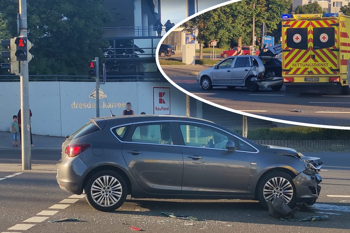 Crash im Feierabendverkehr: Opel rammt Skoda von der Kreuzung