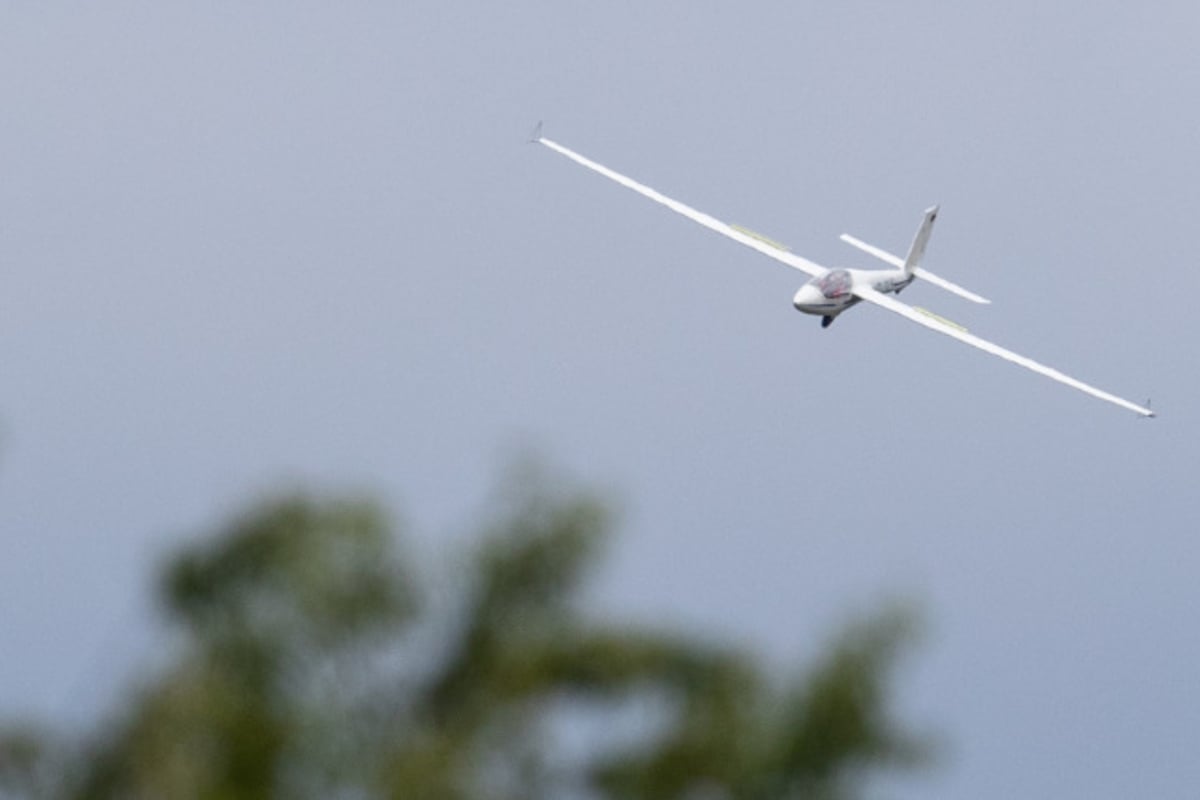 Tragisches Unglück in Tirol: Segelflieger stürzt 80 Meter ab, Pilot stirbt