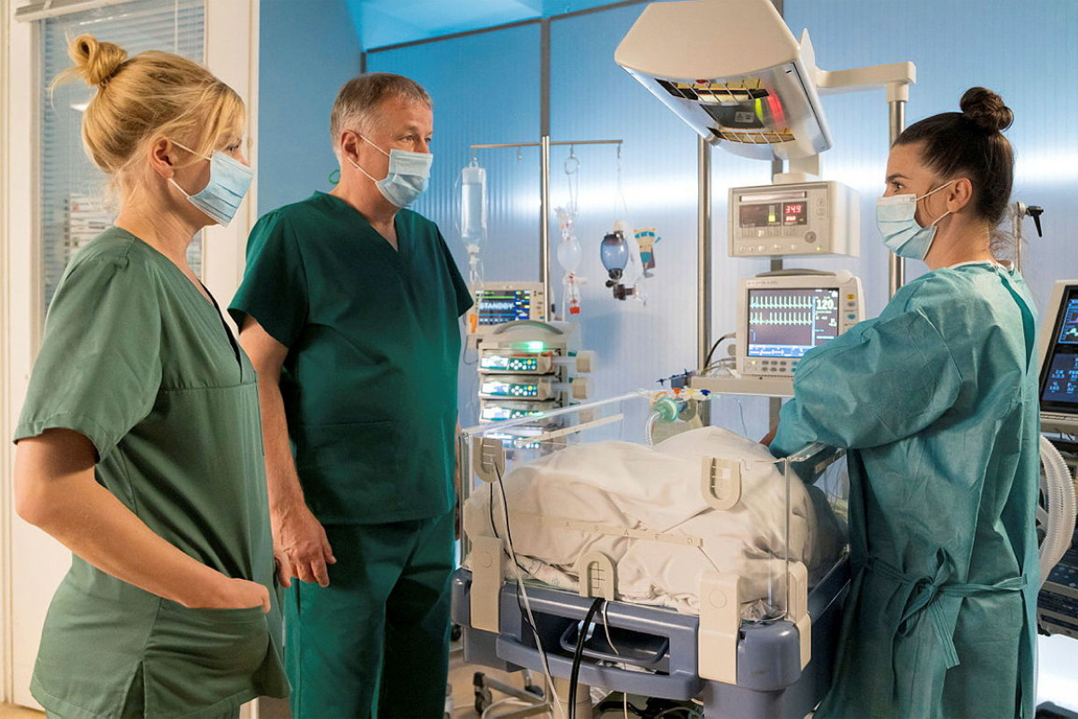 In Aller Freundschaft So Geht Es In Der Neuen Staffel Der Beliebten Krankenhaus Serie Weiter Tag24