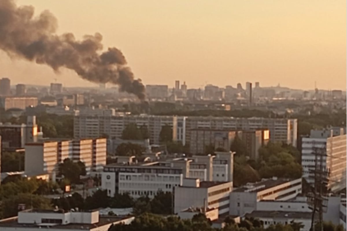 Brand in Lichtenberg! Kita steht lichterloh in Flammen