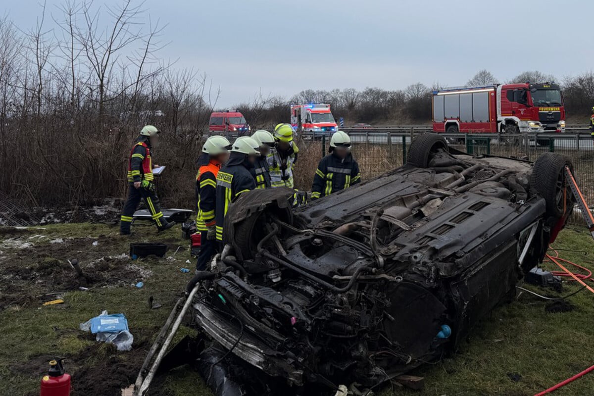 Schwerer-Unfall-auf-der-A1-Audi-berschl-gt-sich