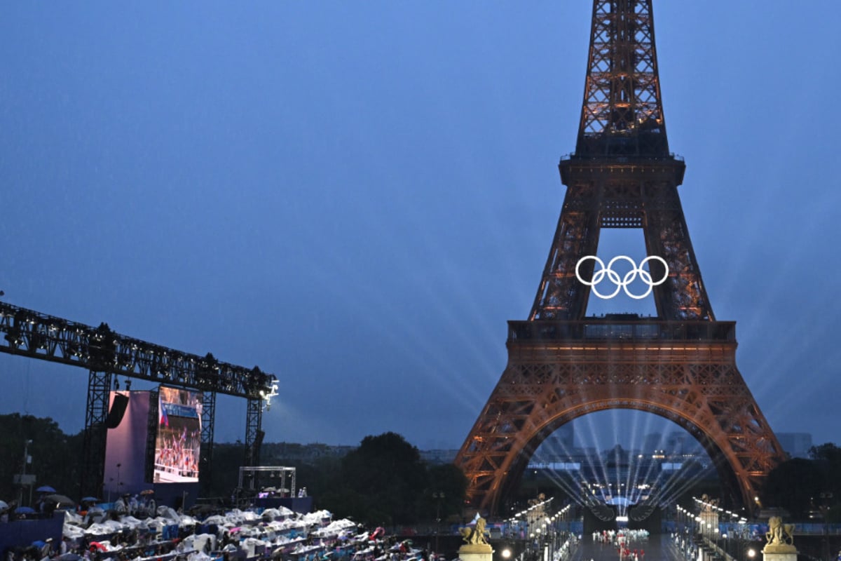 Olympia 2024 im Liveticker: Wer entzündet das Olympische Feuer?