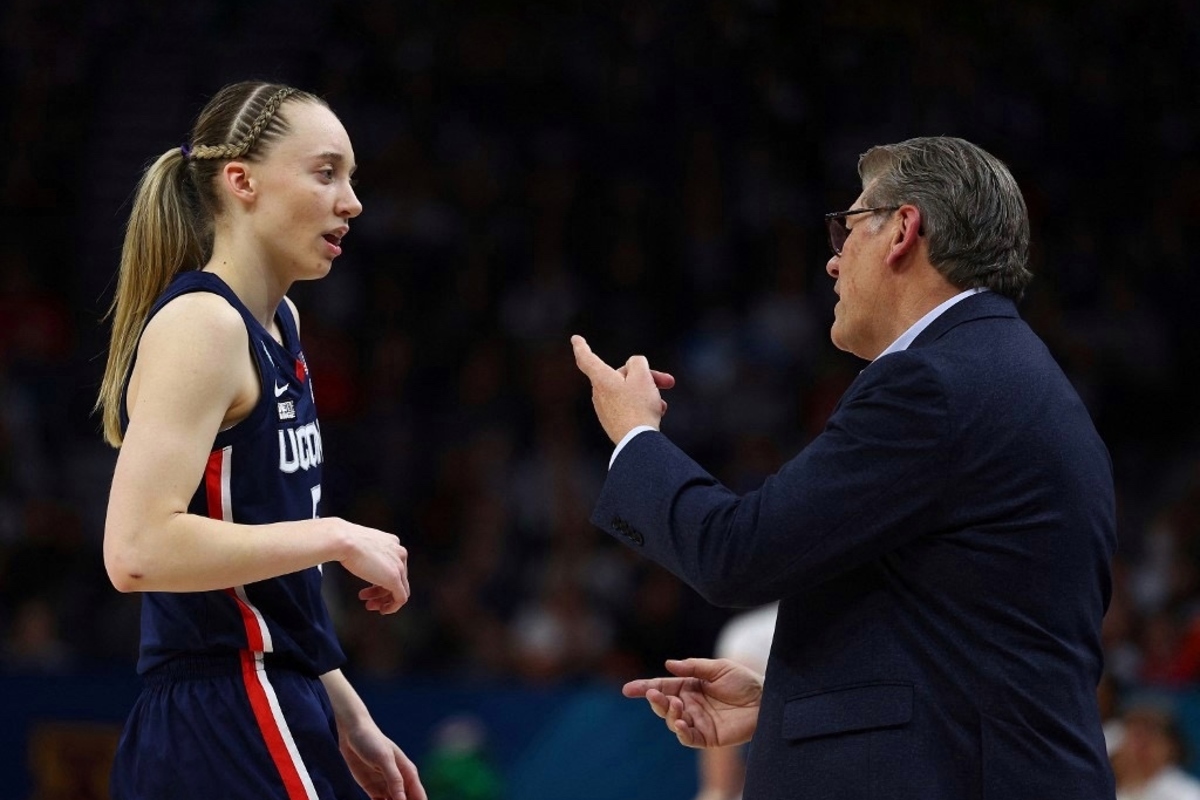 UConn rebounds roster after Paige Bueckers' big injury loss