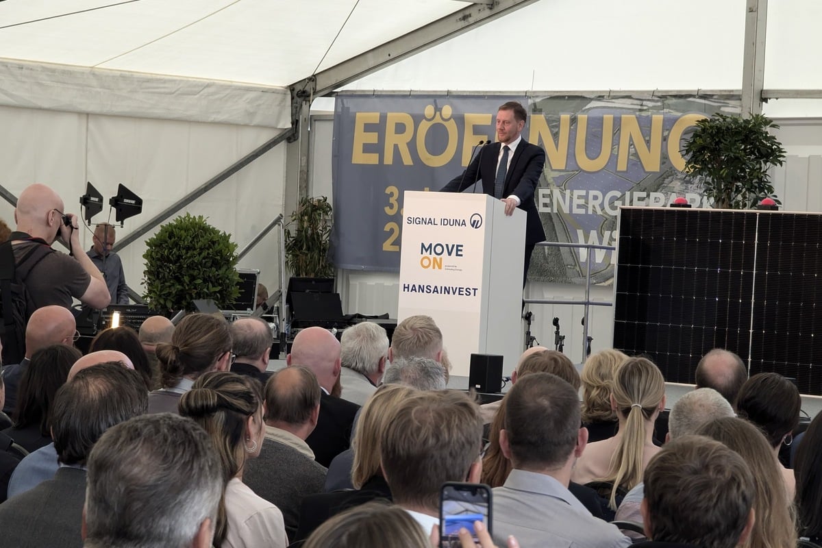 Kretschmer in neuem XXL-Solarpark: "Nicht auf Teufel komm raus CO2 einsparen"