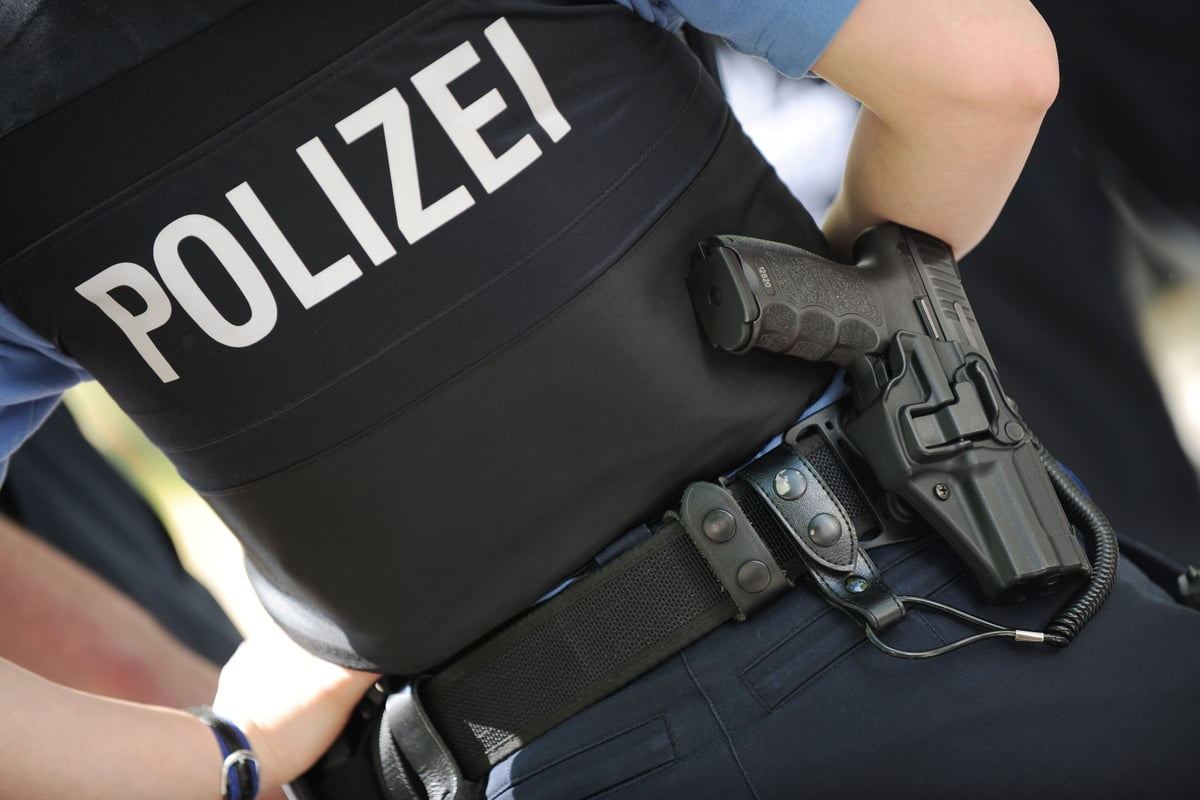 Polizei verfolgt geklautes Auto in Leipzig und wird gerammt - dann fällt ein Schuss