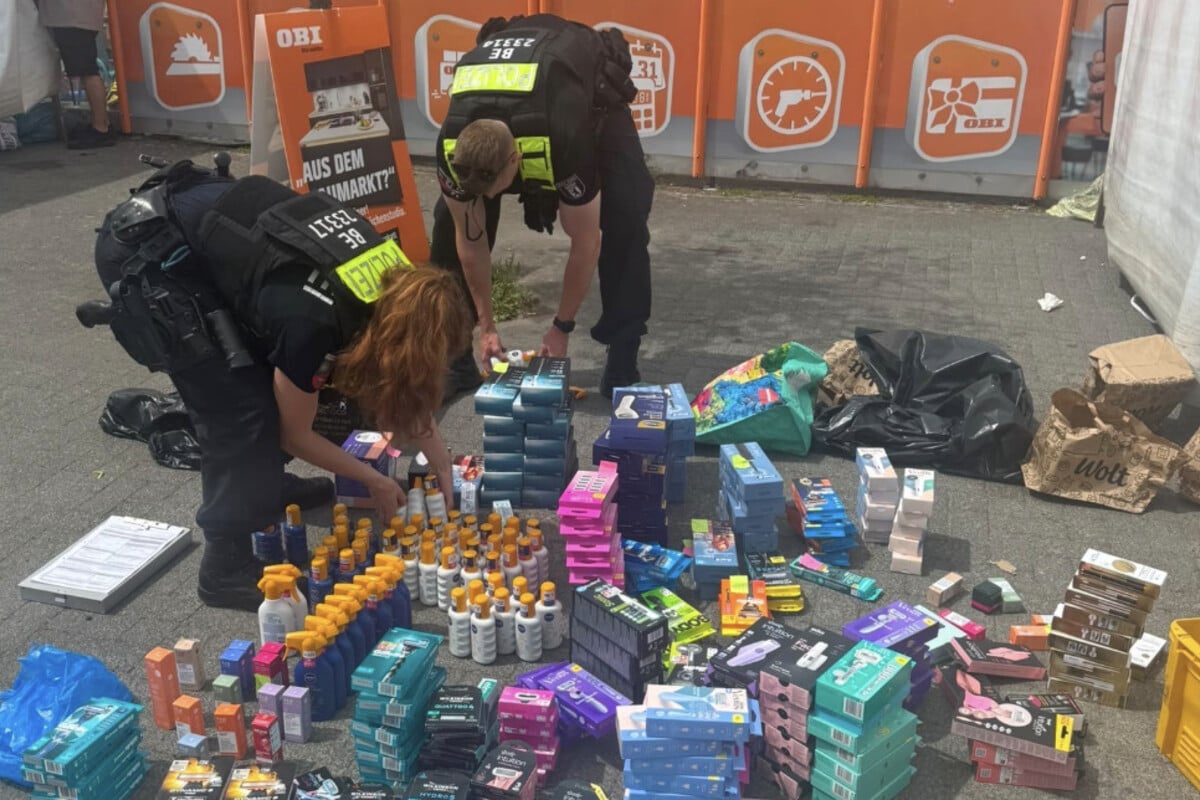 Schnäppchen oder Diebstahl? Polizei greift auf Flohmarkt knallhart durch