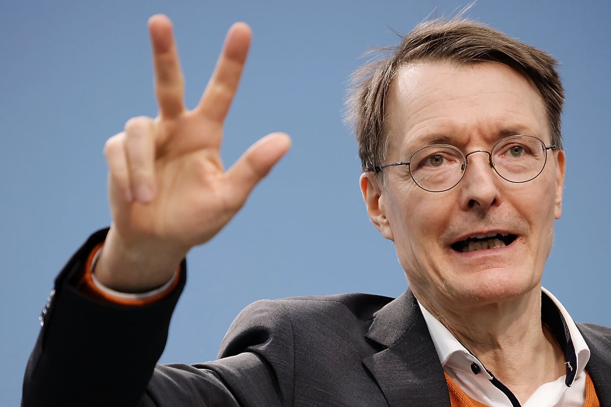 Karl Lauterbach jubelt nach FCBayernPleite