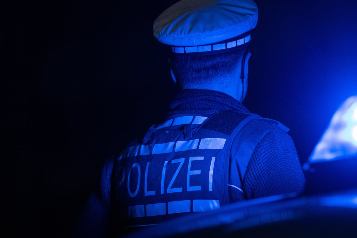 Brandstifter-z-ndet-Garage-an-und-w-hlt-kurioses-Fluchtfahrzeug
