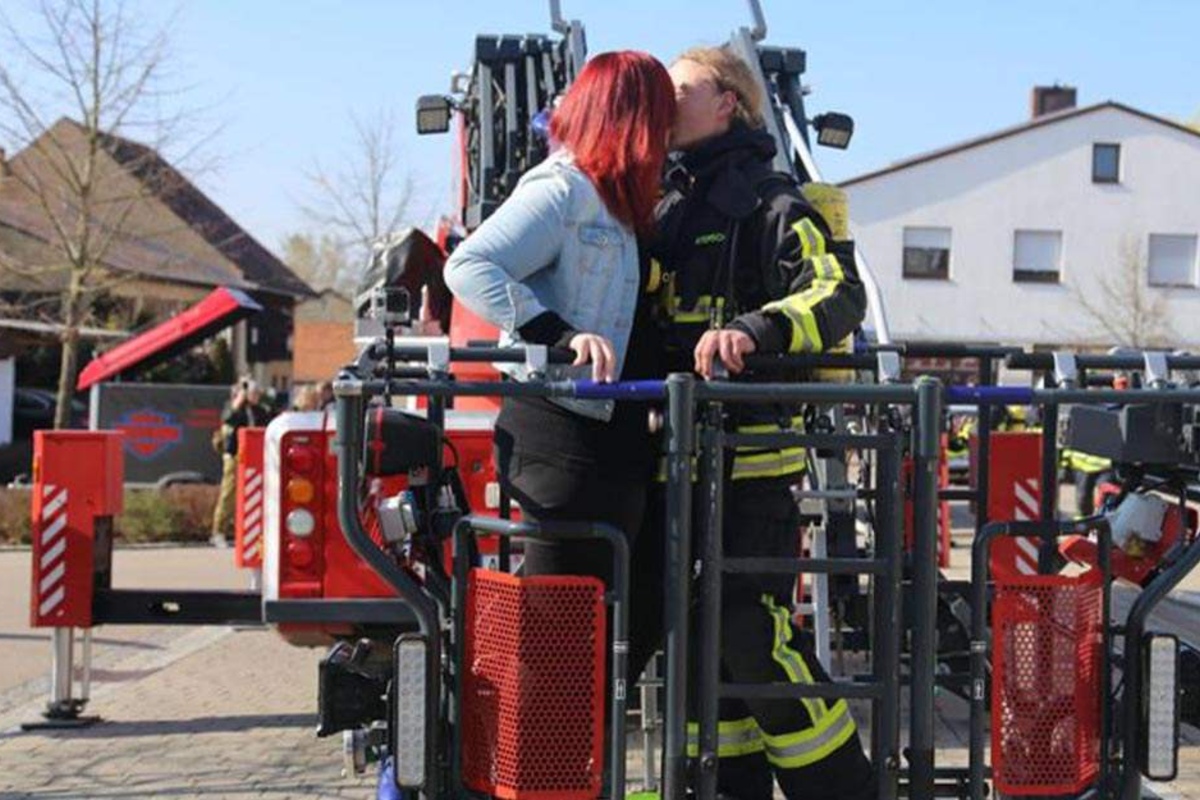 Wie Romantisch Feuerwehreinsatz Entpuppt Sich Als Heiratsantrag 24