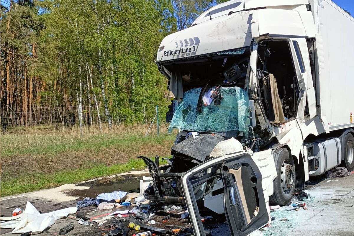 Unfall A2: Lkw-Fahrer Muss Schwer Verletzt Ins Krankenhaus