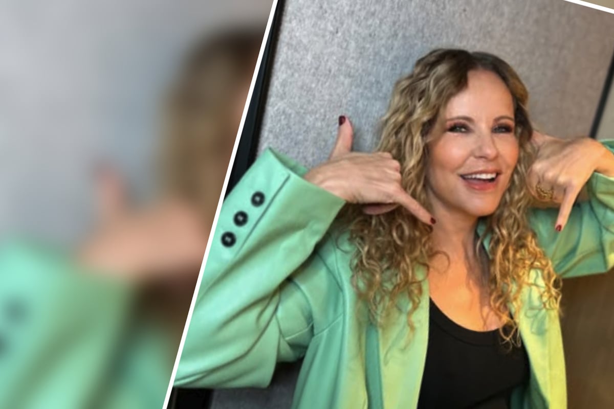 Moderatorin-posiert-im-knappen-Bikini-Katja-Burkard-sendet-hei-e-Urlaubsgr-e-an-ihre-Fans