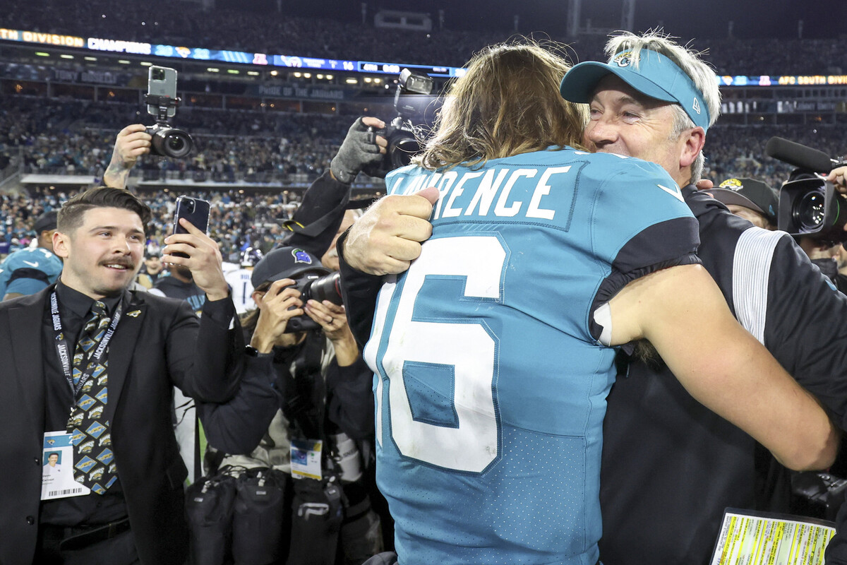 Trevor Lawrence leads Jaguars to playoff comeback win