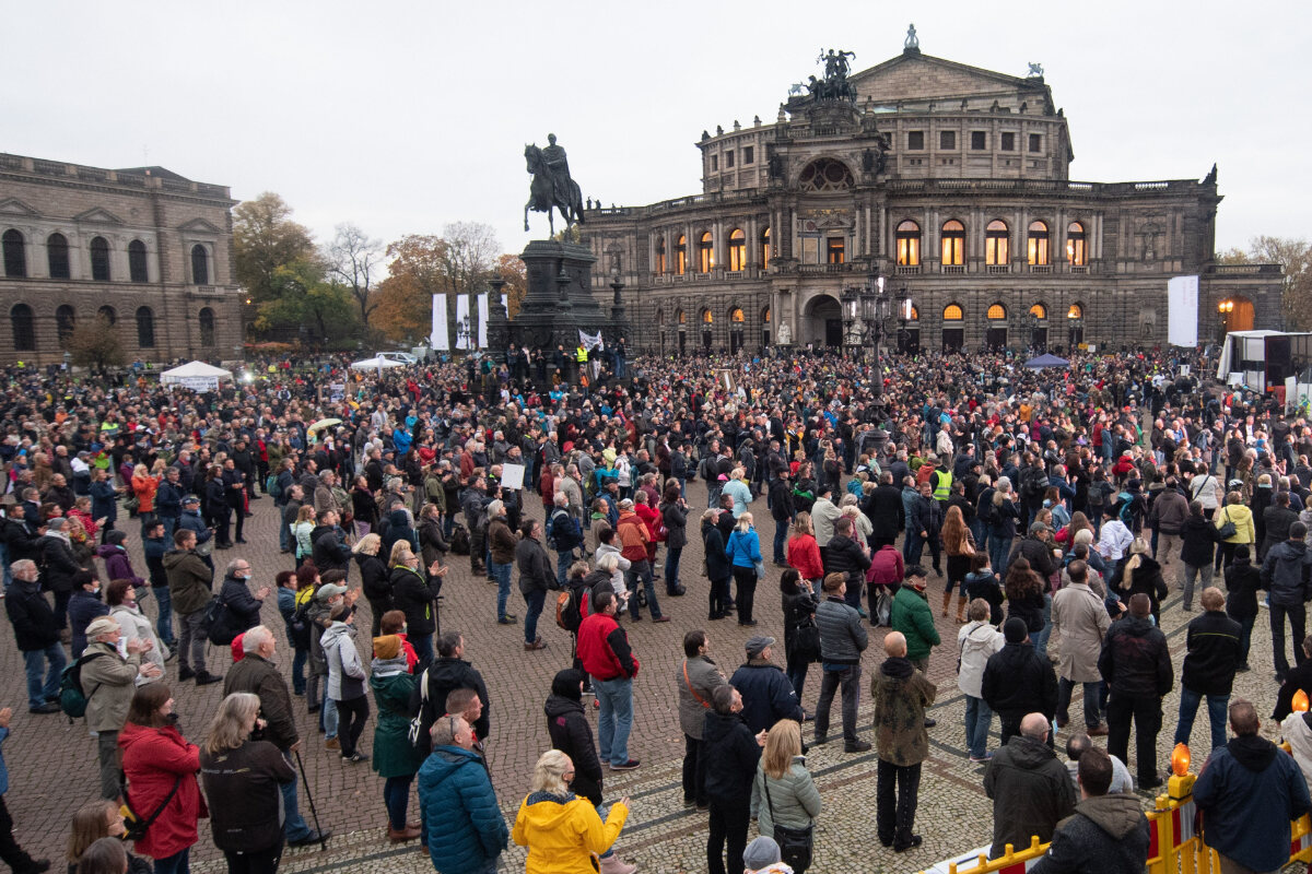 New “lateral thinking” demo registered in Dresden!