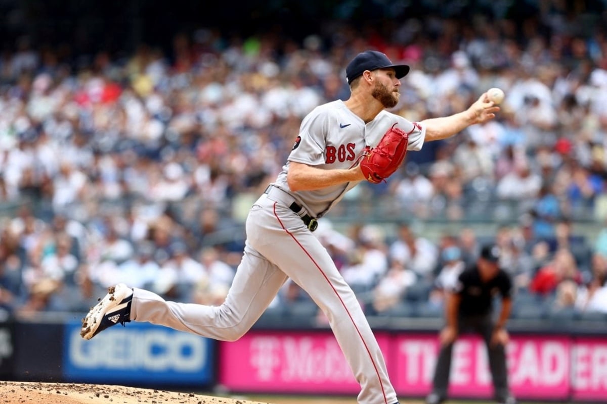 Chris Sale done for season after fracturing wrist in bike accident