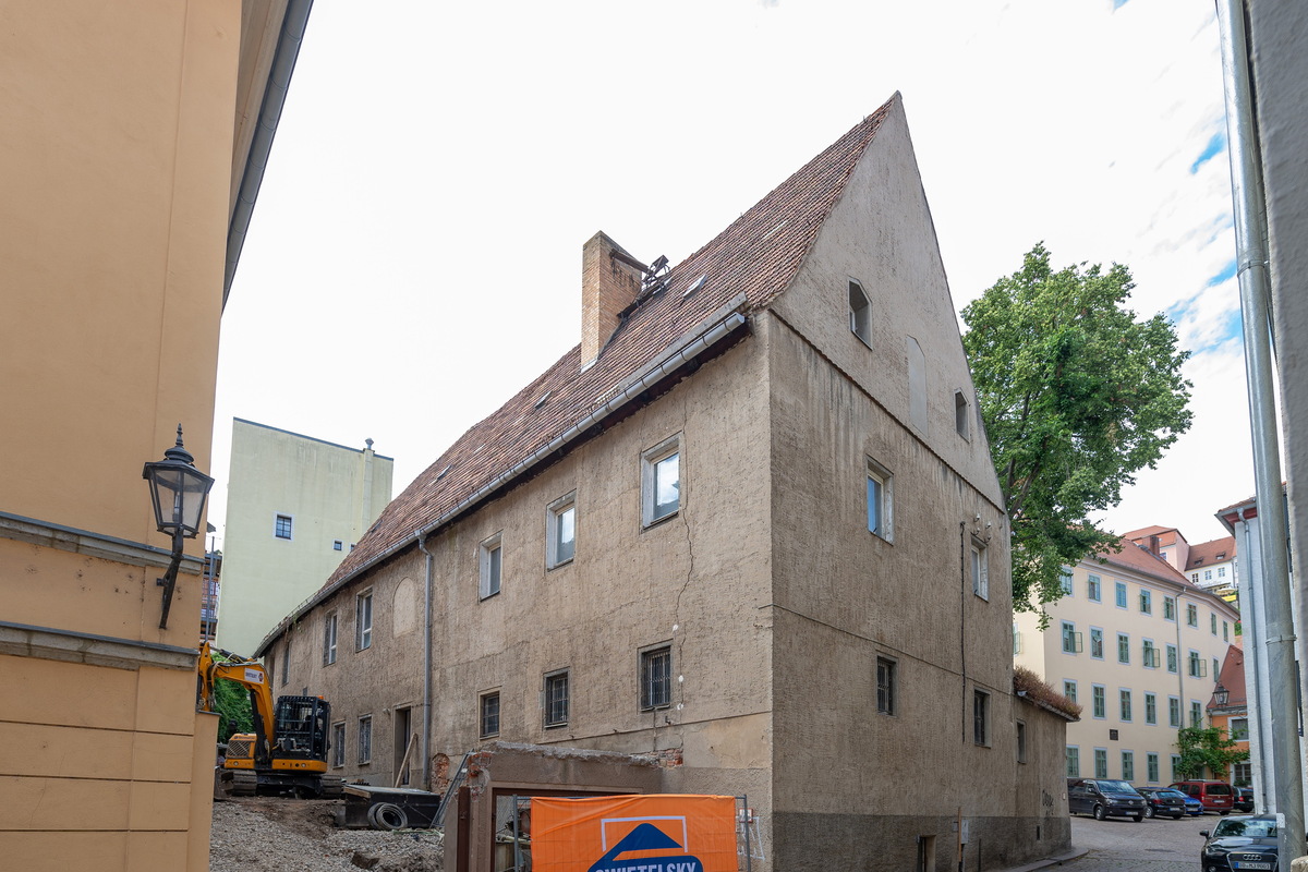 Wohnungsunternehmen investiert in Sanierung: Historischer Bau am Baderberg gerettet