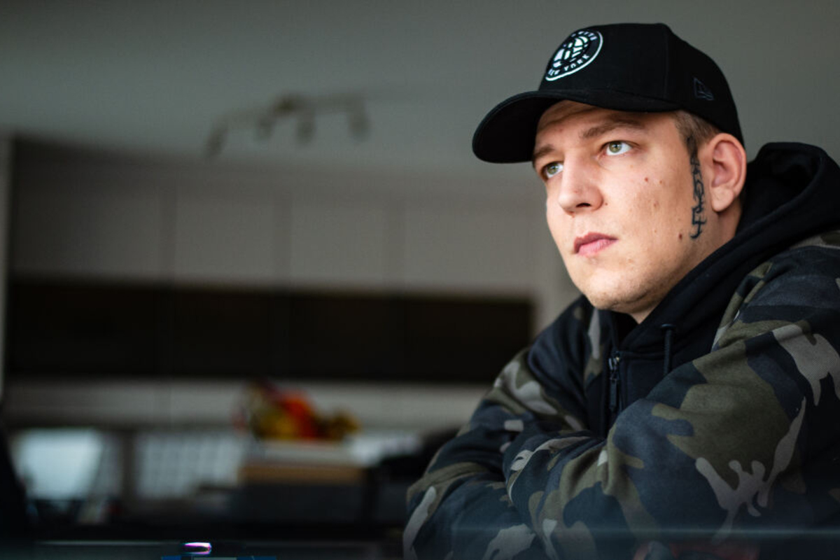 Montana Black Frauen Sind Wie Hunde