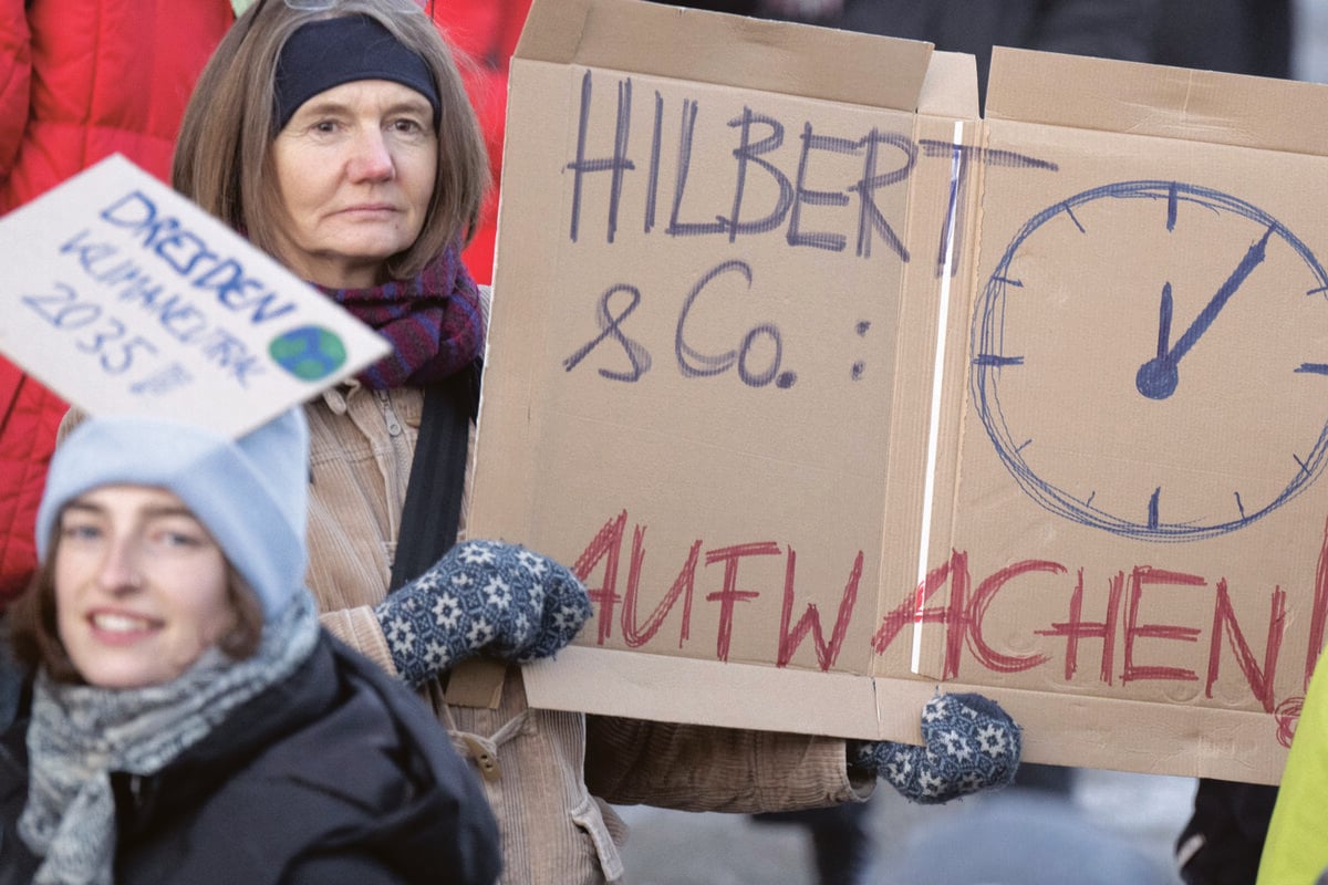 Demo in Dresden: Bürgerbegehren fordert Klimaneutralität bis 2035