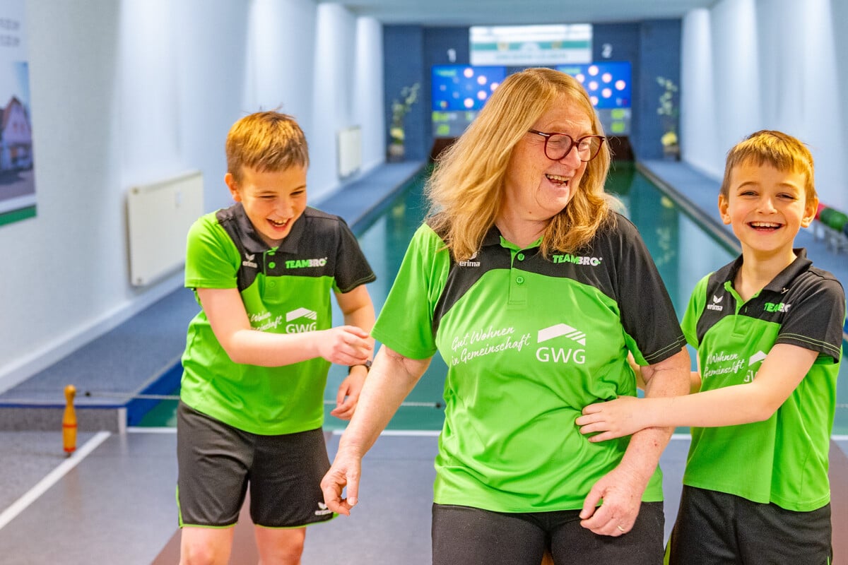 Dresdens-Ehrenamt-Helden-Mit-dem-Kegelverein-gelang-Oma-Monika-der-gro-e-Wurf