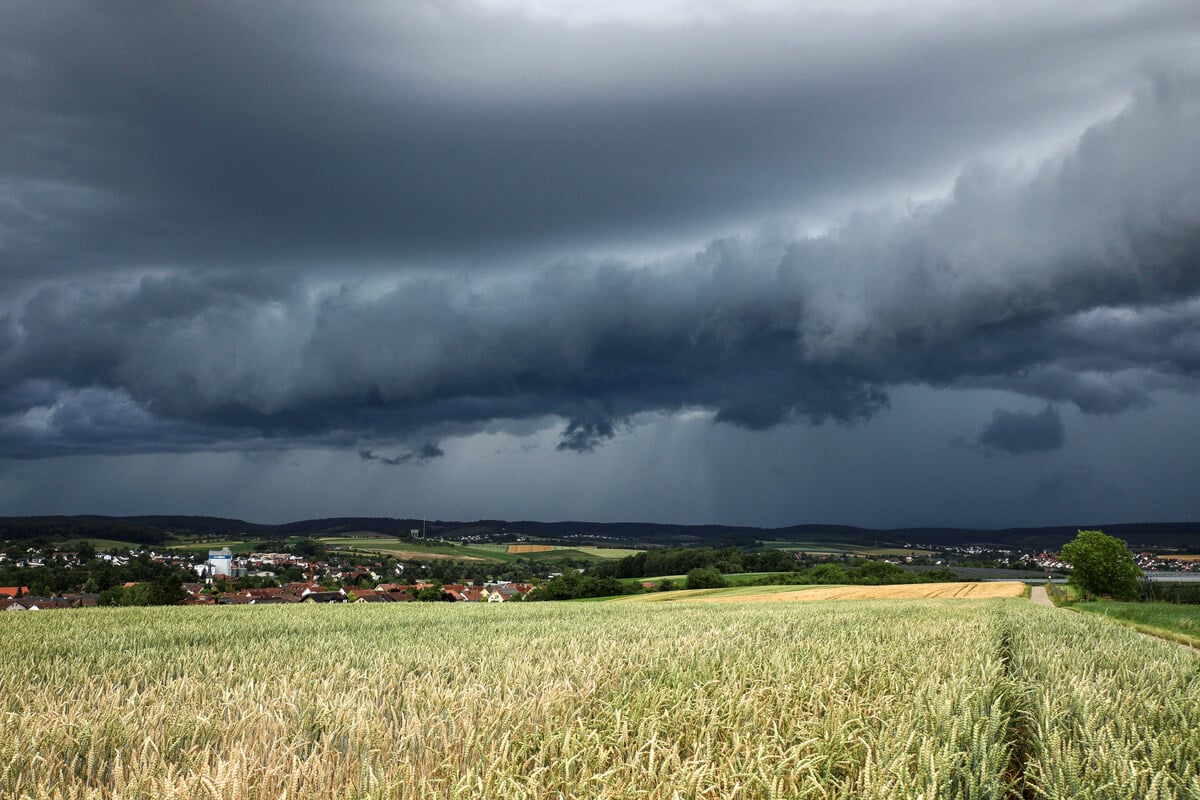 Tornado-Gefahr bei Magdeburg? Wetterdienst prüft Verdacht