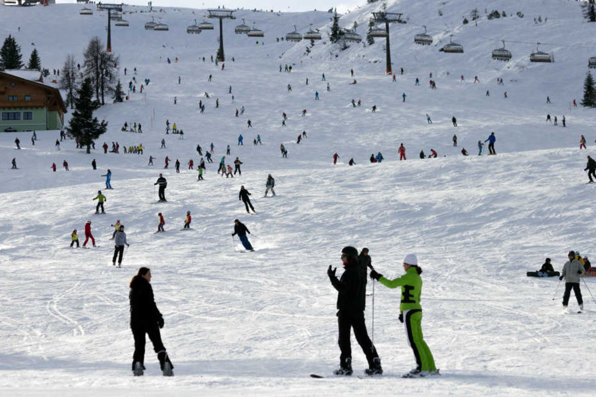 Lehrer stirbt bei Ski-Unfall vor den Augen seiner Schüler | TAG24