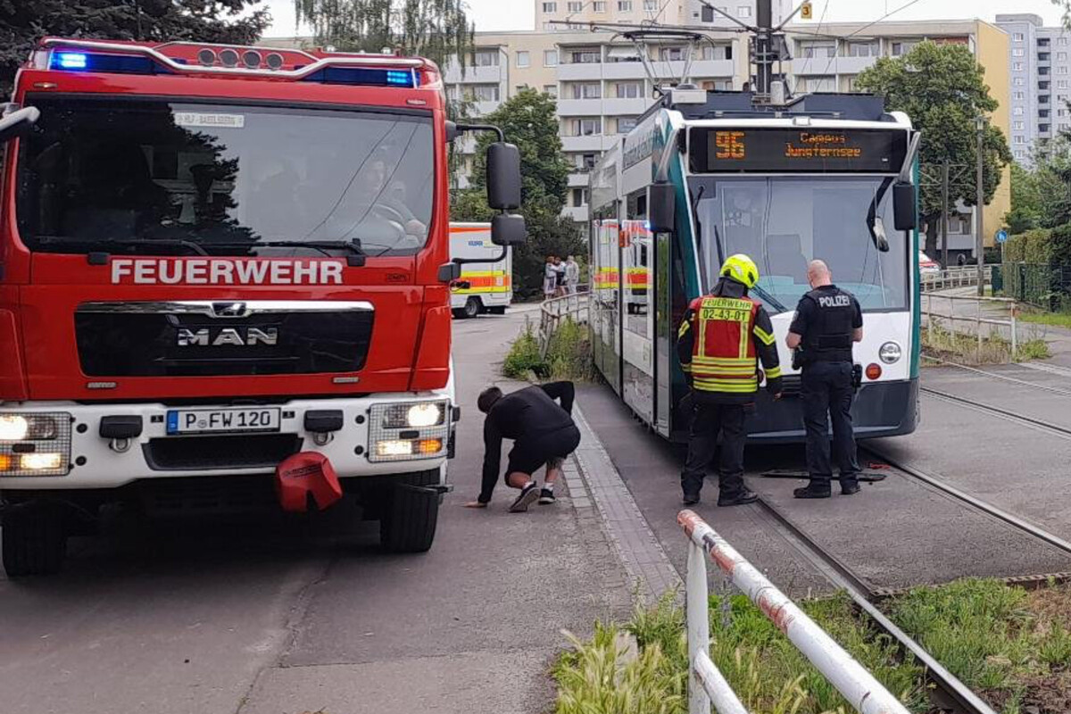 Unfall in Potsdam zwischen Straßenbahn und Kleintransporter
