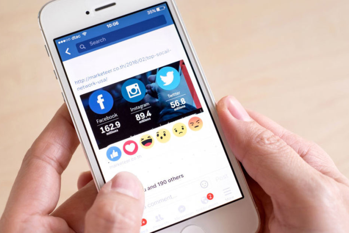 Mann beleidigt Polizei mit "Stinkefinger"-Emoji und ...