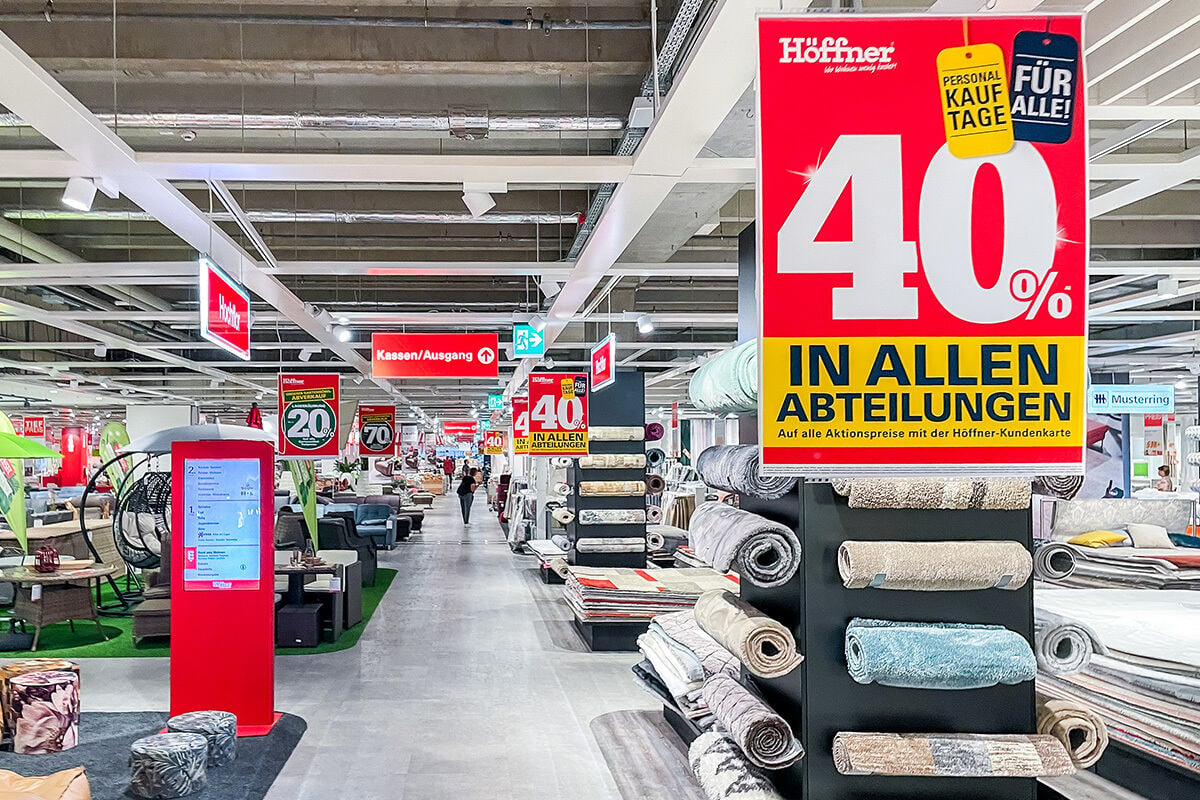 Höffner offers customers high discounts in all departments for a short time