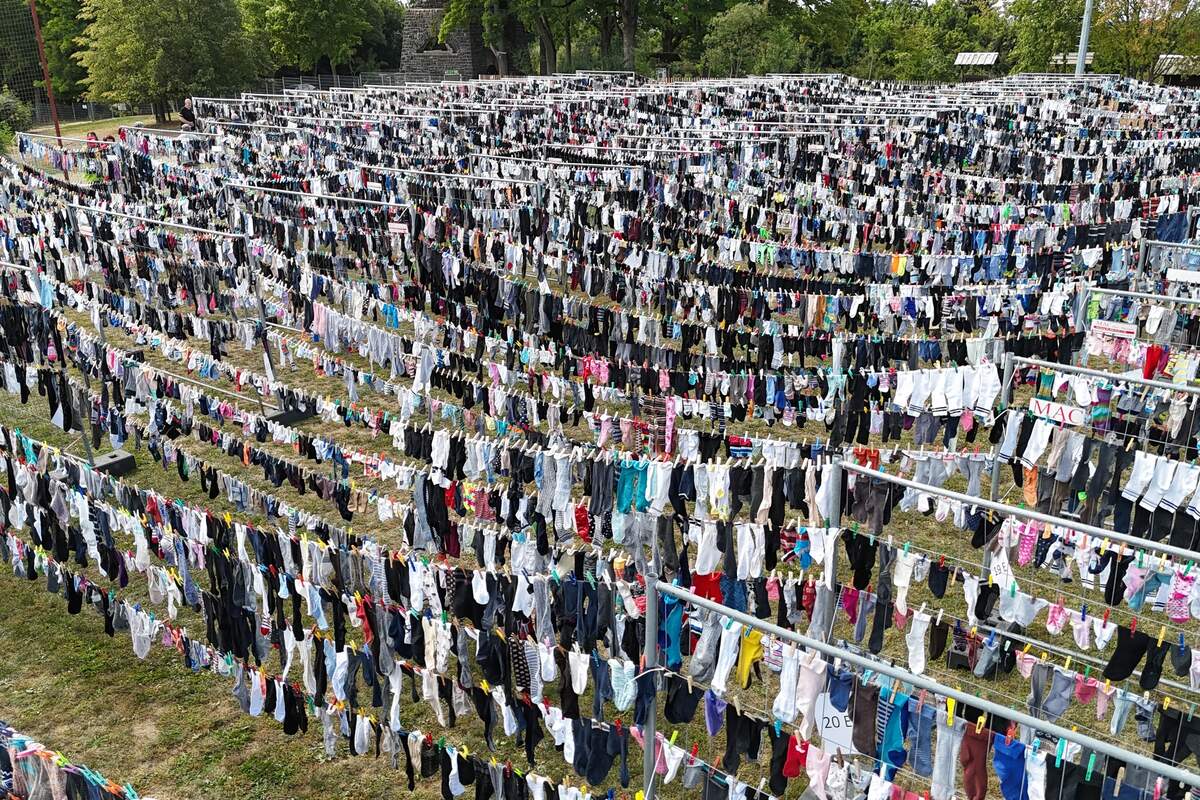 150-000-Socken-Neuer-Weltrekord-in-Th-ringen-aufgestellt