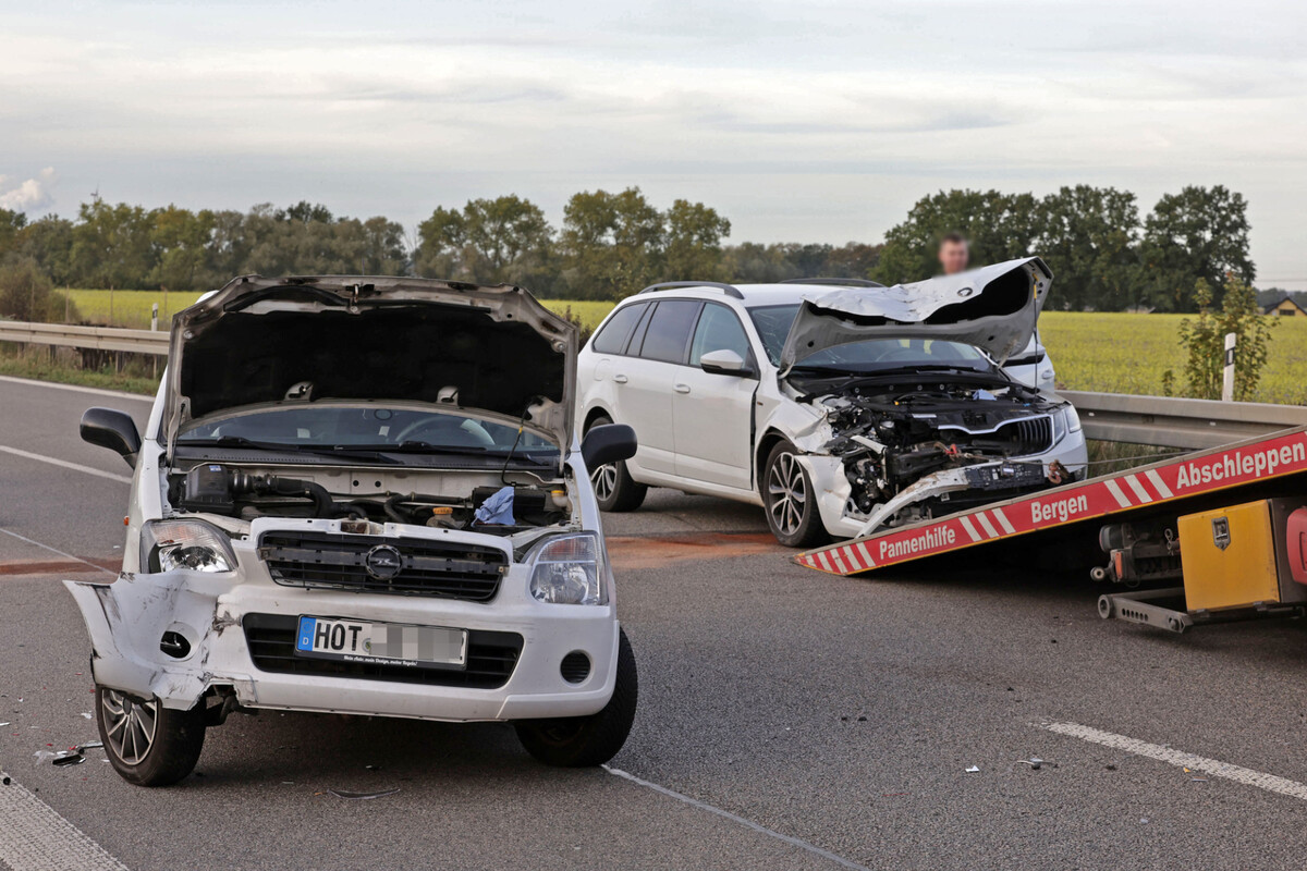 Zwickau: Domino-Unfall Mit Mehreren Verletzten Auf B93 Nach Bremsmanöver