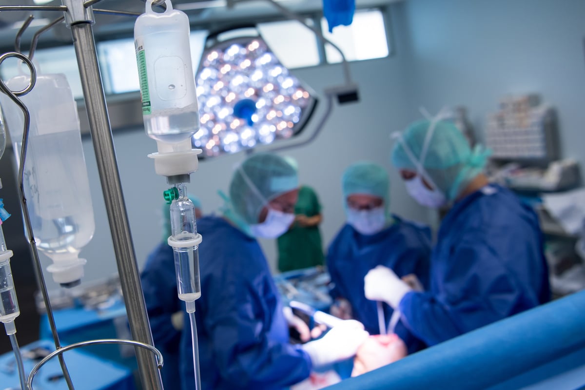 Orthopäden warnen vor "Hüftfabriken": In Deutschland wird zu oft vorschnell operiert!