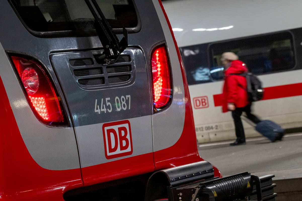 Reizgas in Regionalzug: Mehrere Personen verletzt!