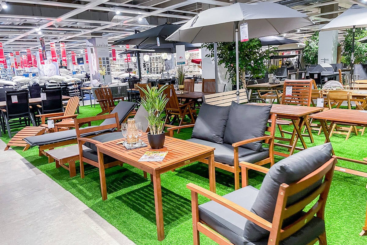 Höffner hat Möbel für Garten und Balkon am Mittwoch (22.5.) im Angebot